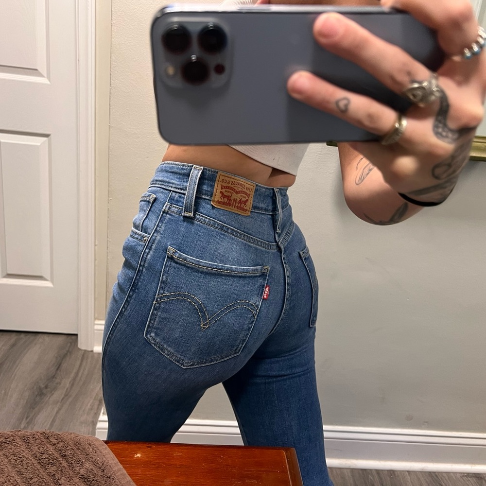 Levi Jeans. High rise. Split leg, skinny. Comfortable fit. Like new.